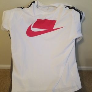 Nike T Shirt